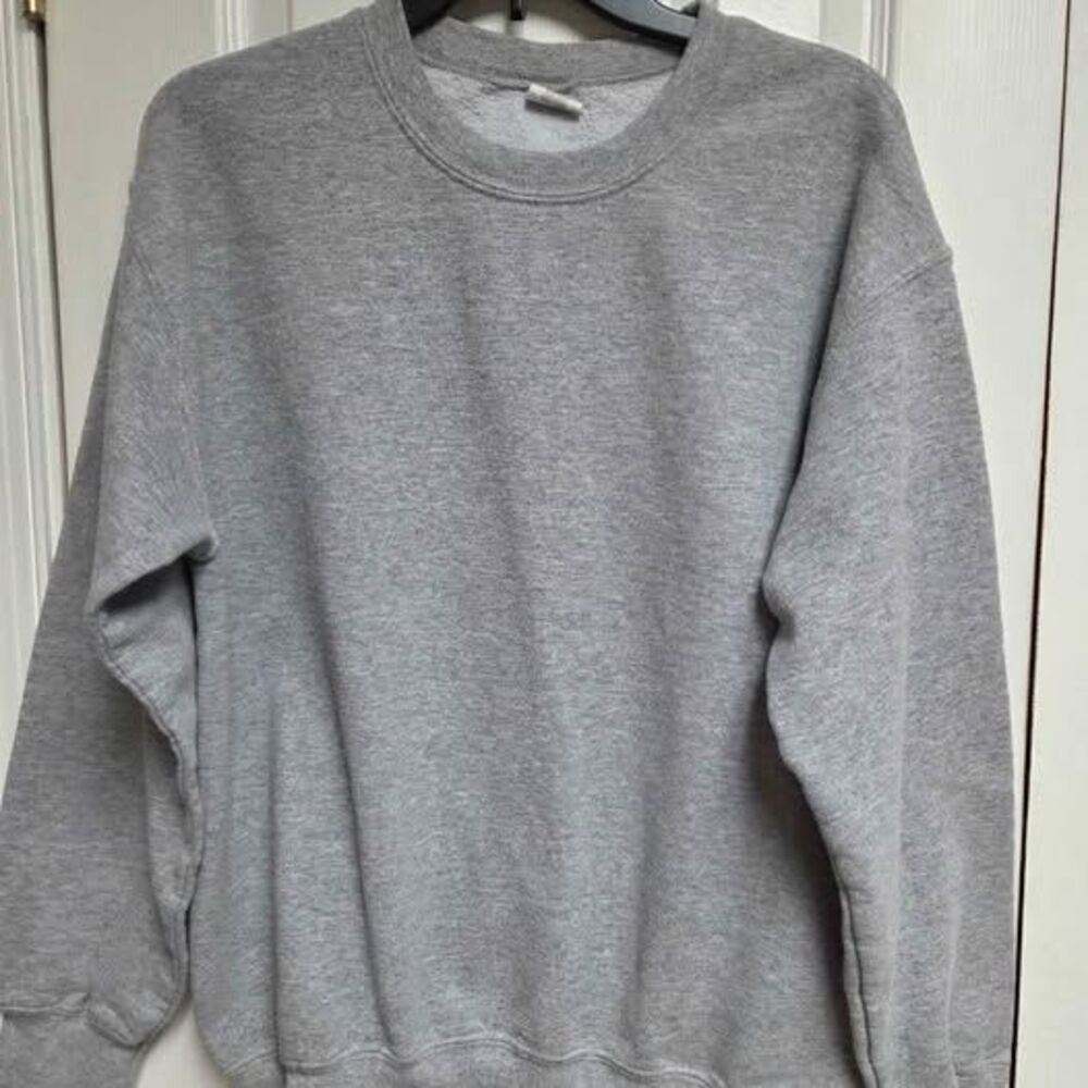 Women's Gildan size Medium gray crewneck sweatshirt